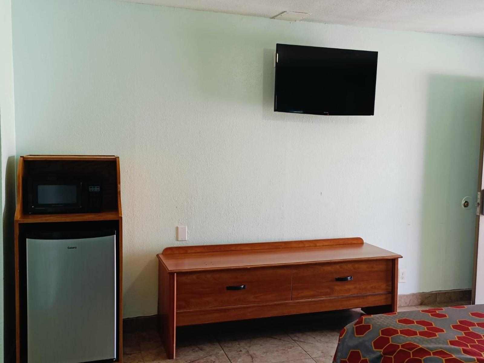 Budget Inn By Oyo Edinburg Hwy 281 Buitenkant foto
