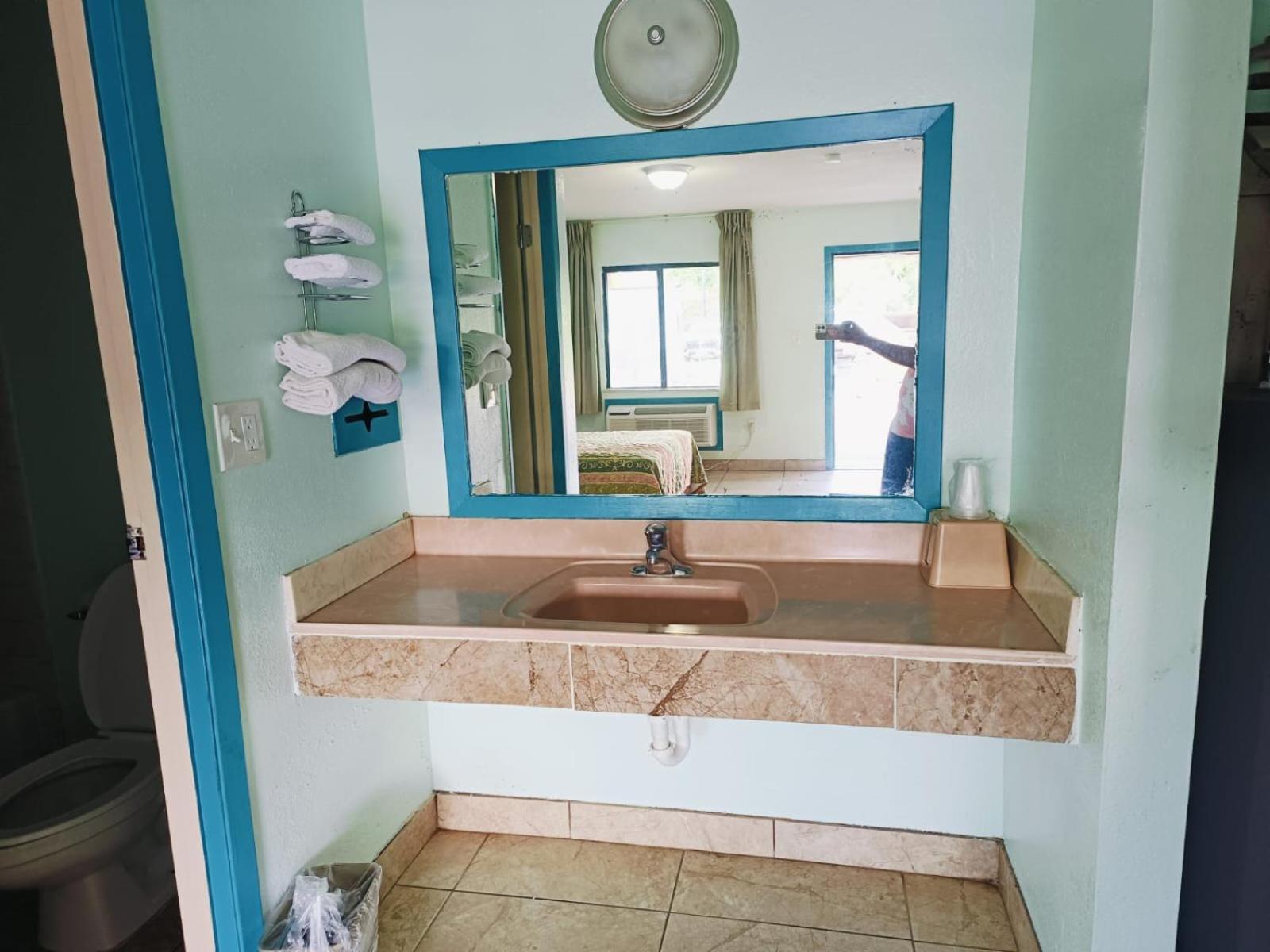 Budget Inn By Oyo Edinburg Hwy 281 Buitenkant foto